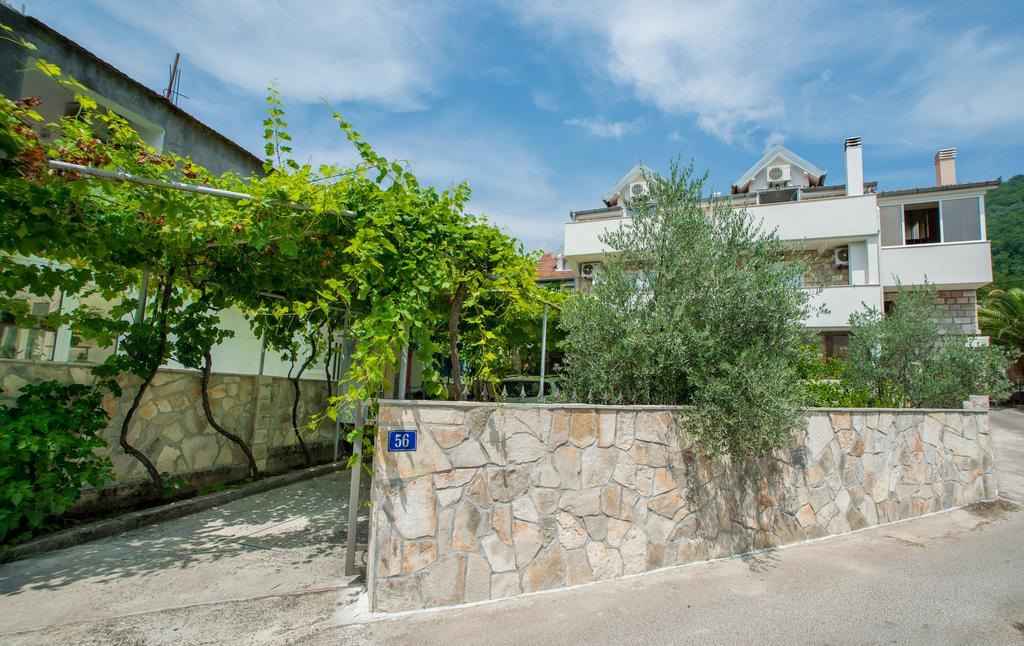 Apartmani Krgusic Teodo Esterno foto