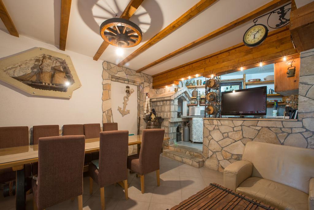 Apartmani Krgusic Teodo Esterno foto