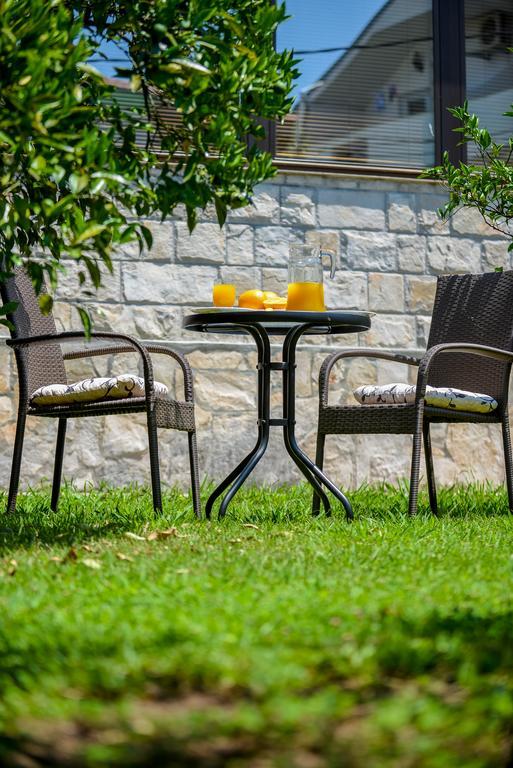 Apartmani Krgusic Teodo Esterno foto