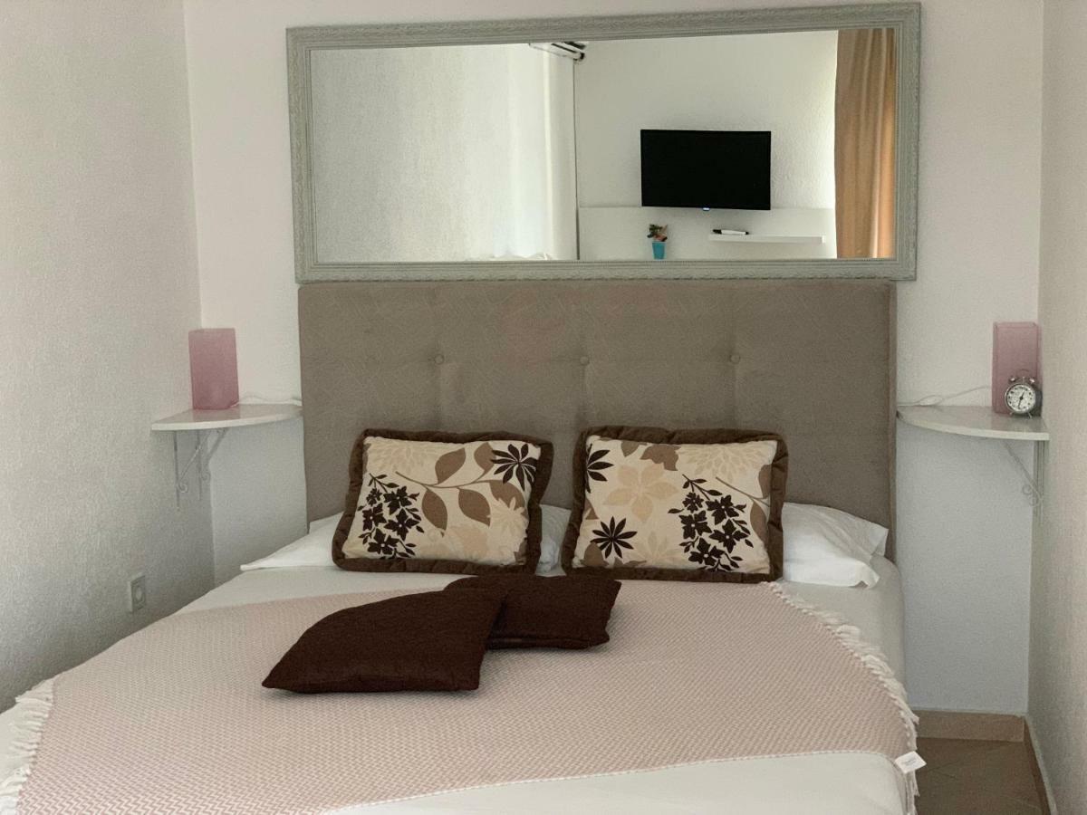 Apartmani Krgusic Teodo Esterno foto