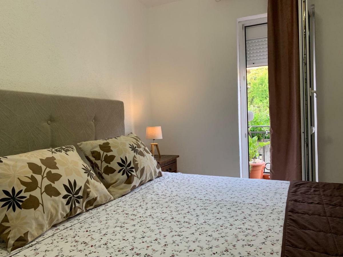Apartmani Krgusic Teodo Esterno foto