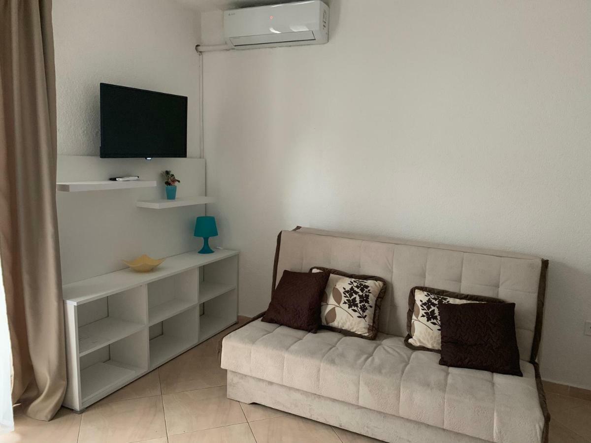 Apartmani Krgusic Teodo Esterno foto
